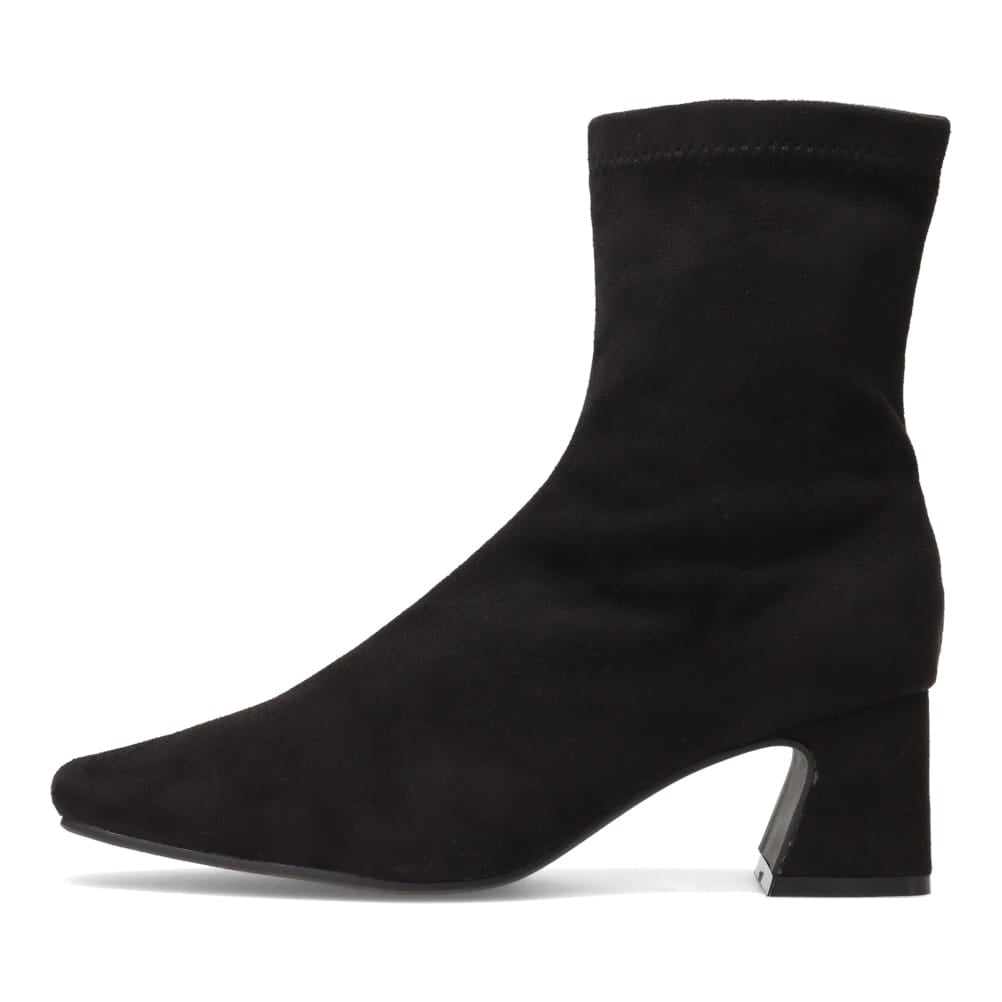 ポインテッドスクエアトゥブーツ