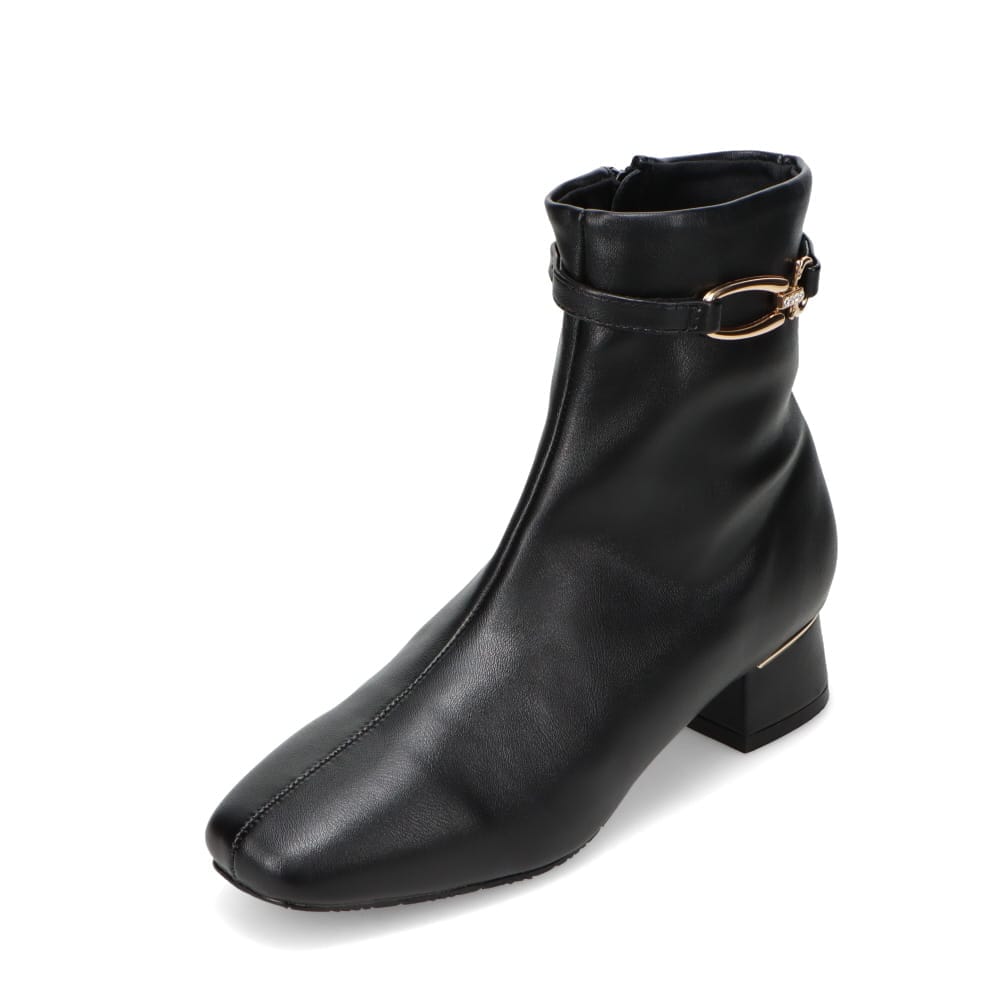 ベルト付きショートブーツ