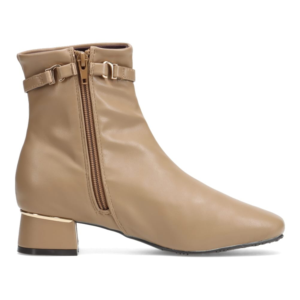 ベルト付きショートブーツ