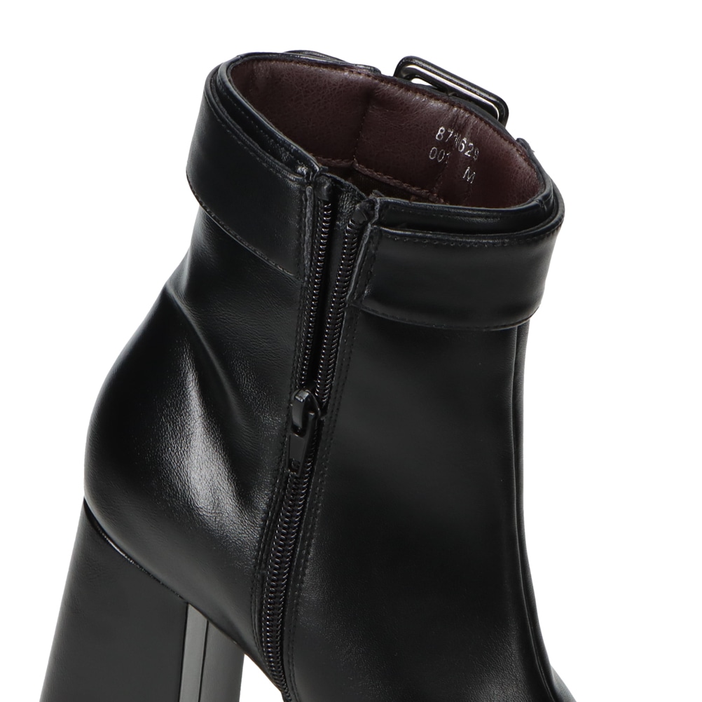 チャンキーヒールブーツ