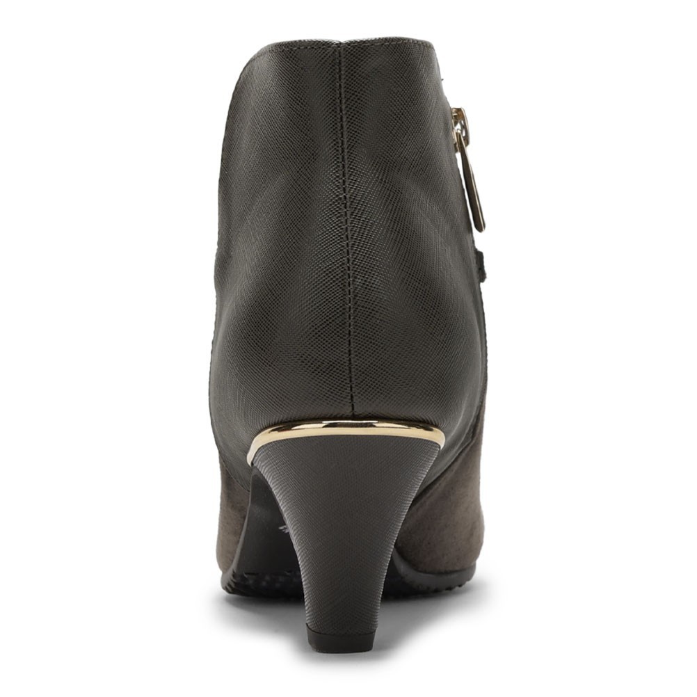 バックルベルトショートブーツ