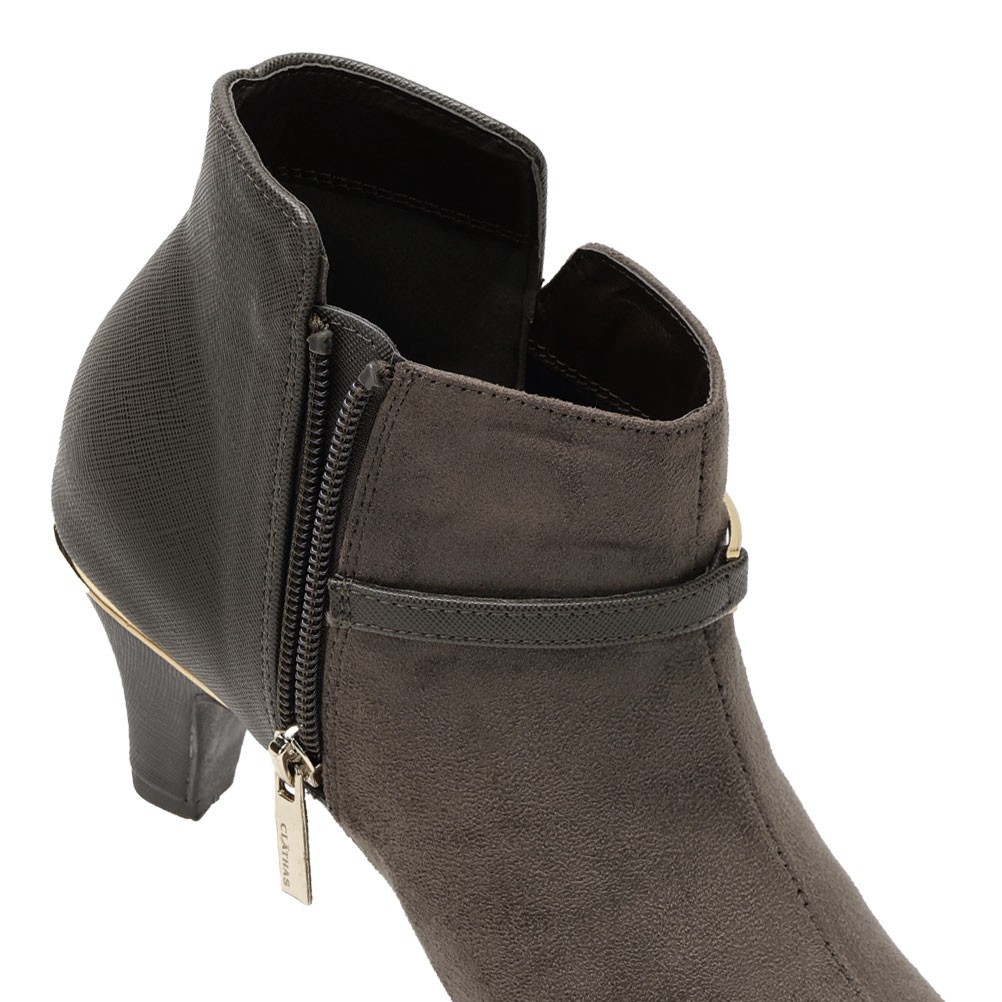 バックルベルトショートブーツ