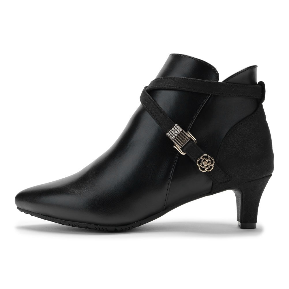 クロスベルトショートブーツ