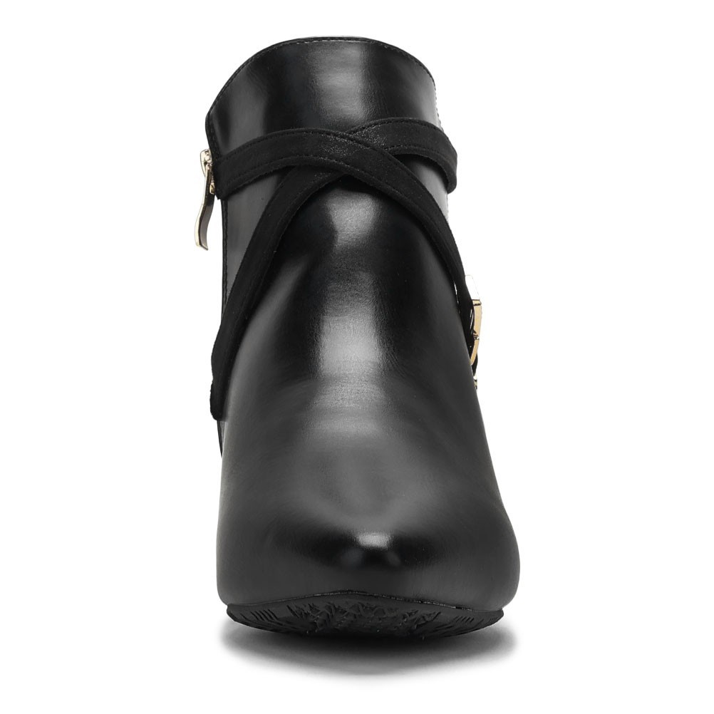 クロスベルトショートブーツ