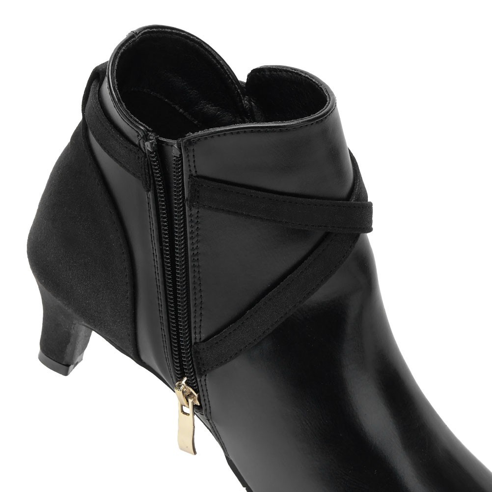 クロスベルトショートブーツ