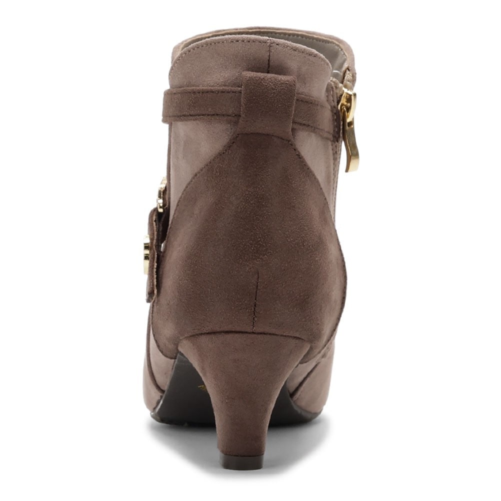 クロスベルトショートブーツ