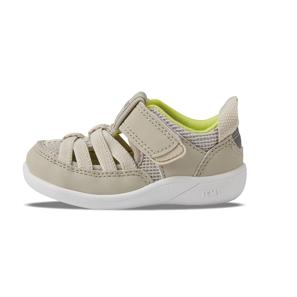 ウォーターシューズ