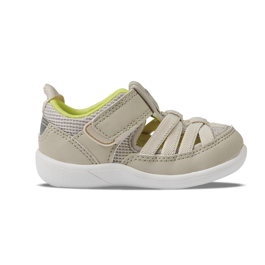 ウォーターシューズ