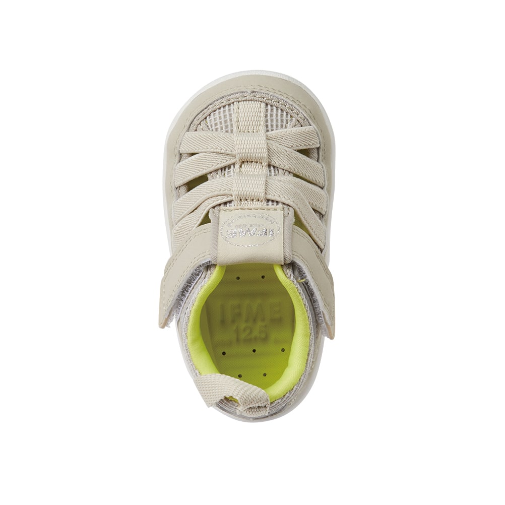 ウォーターシューズ