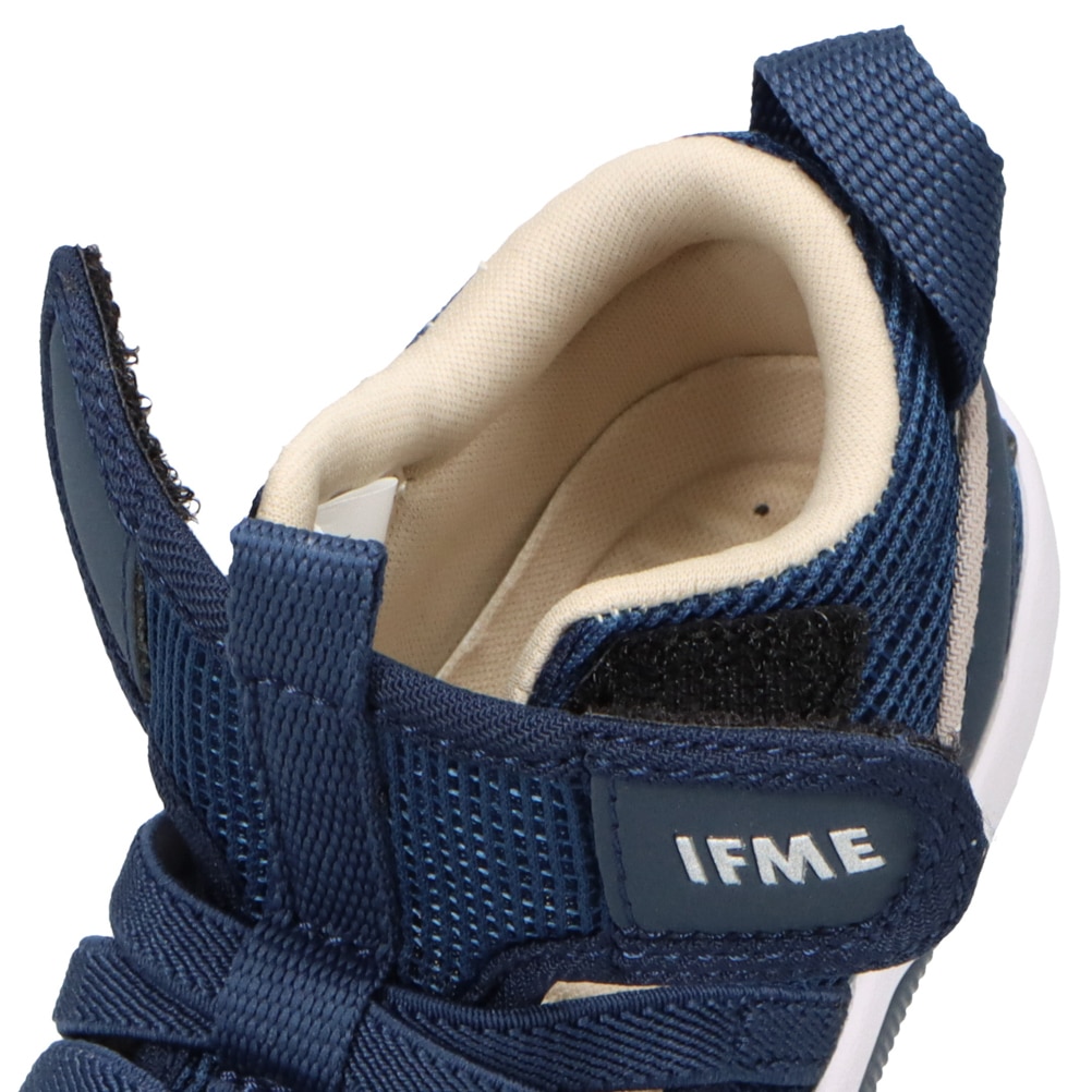 ウォーターシューズ