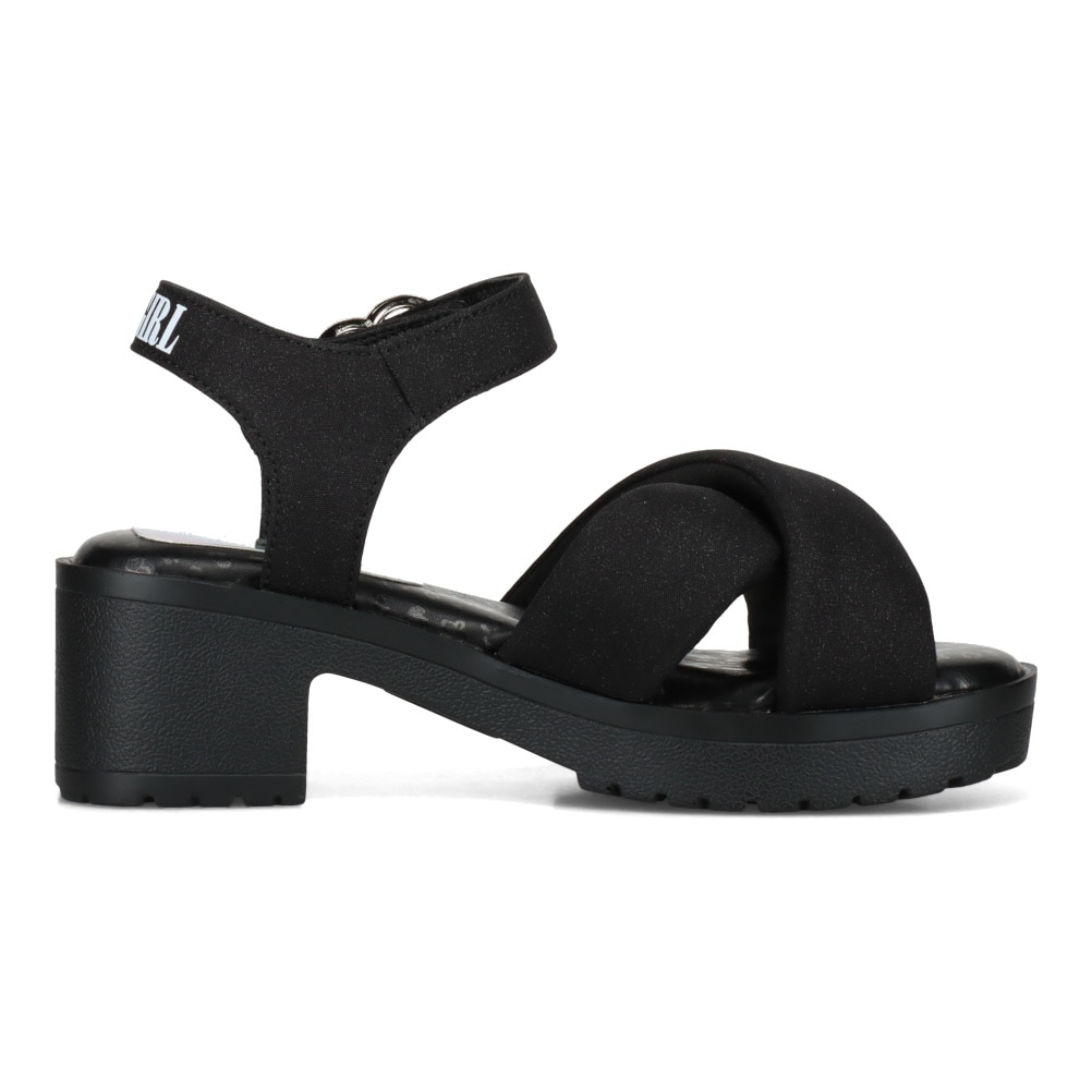 ストラップサンダル