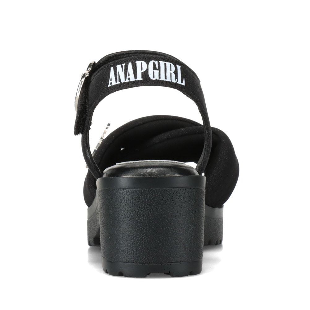 ストラップサンダル