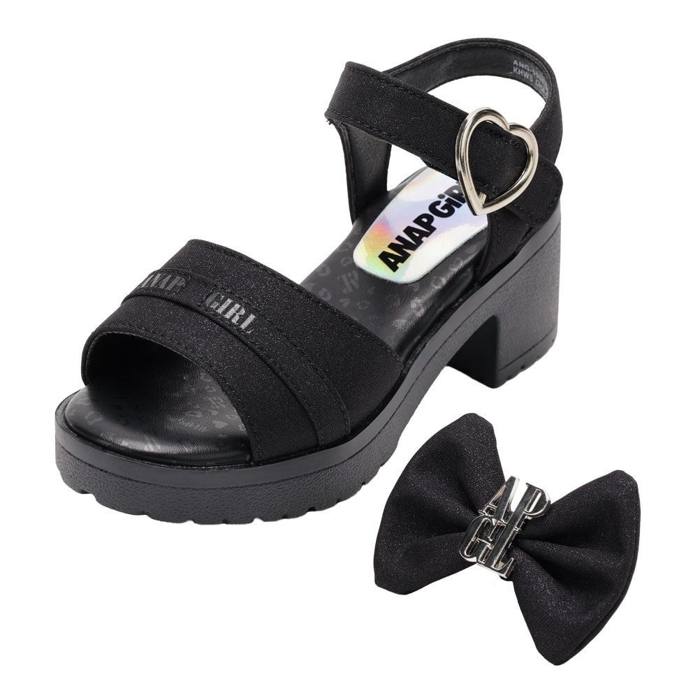 ストラップサンダル