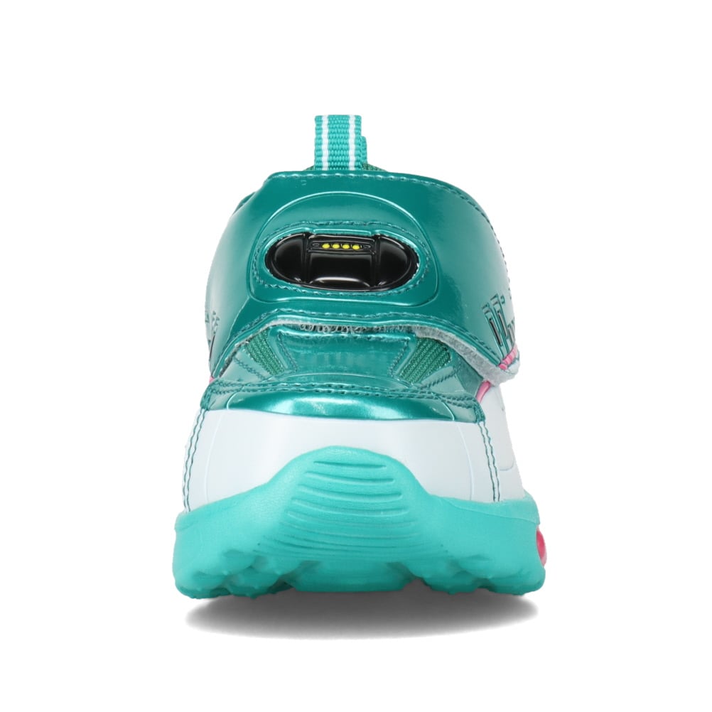 光るキャラクタースニーカー