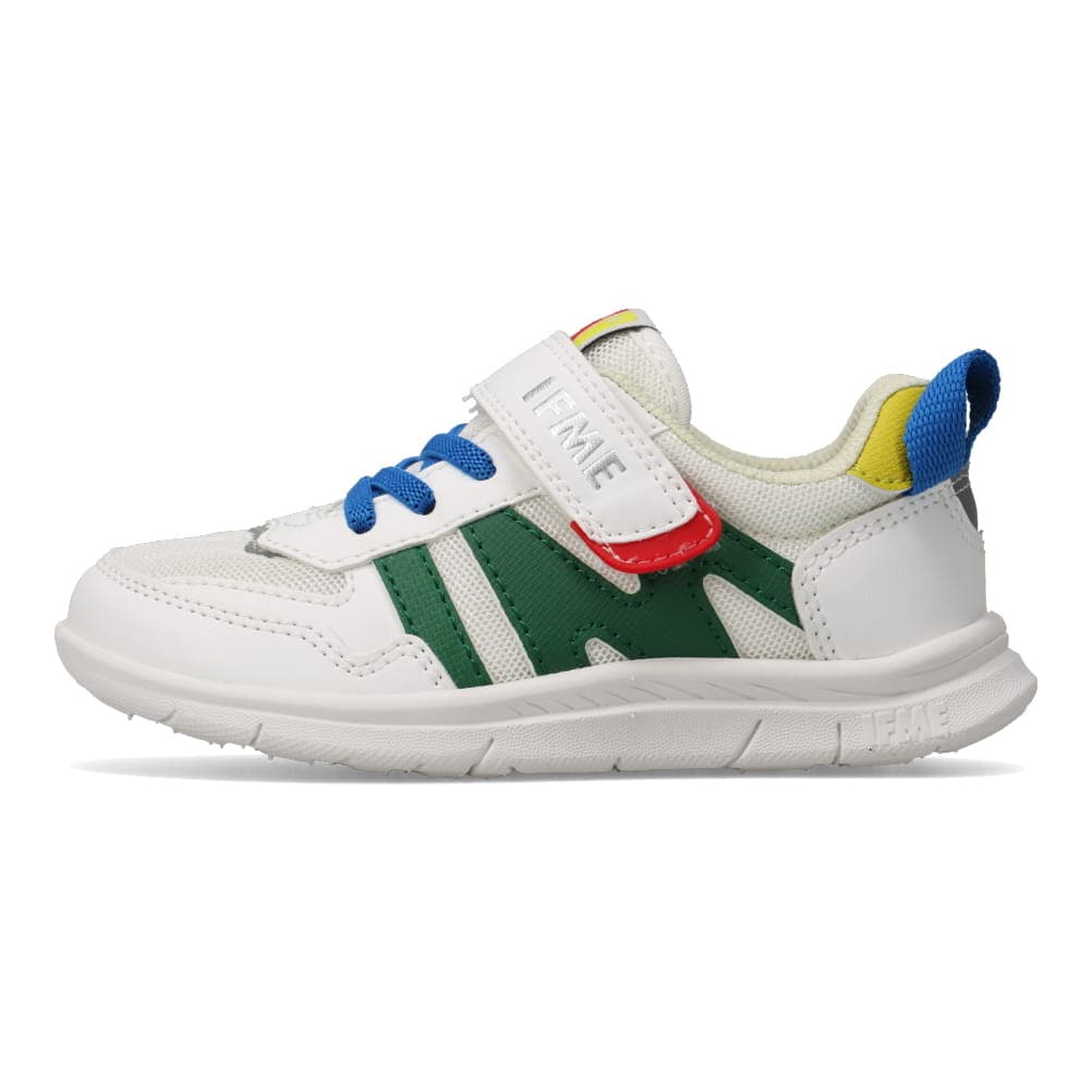 軽量ソールスニーカー