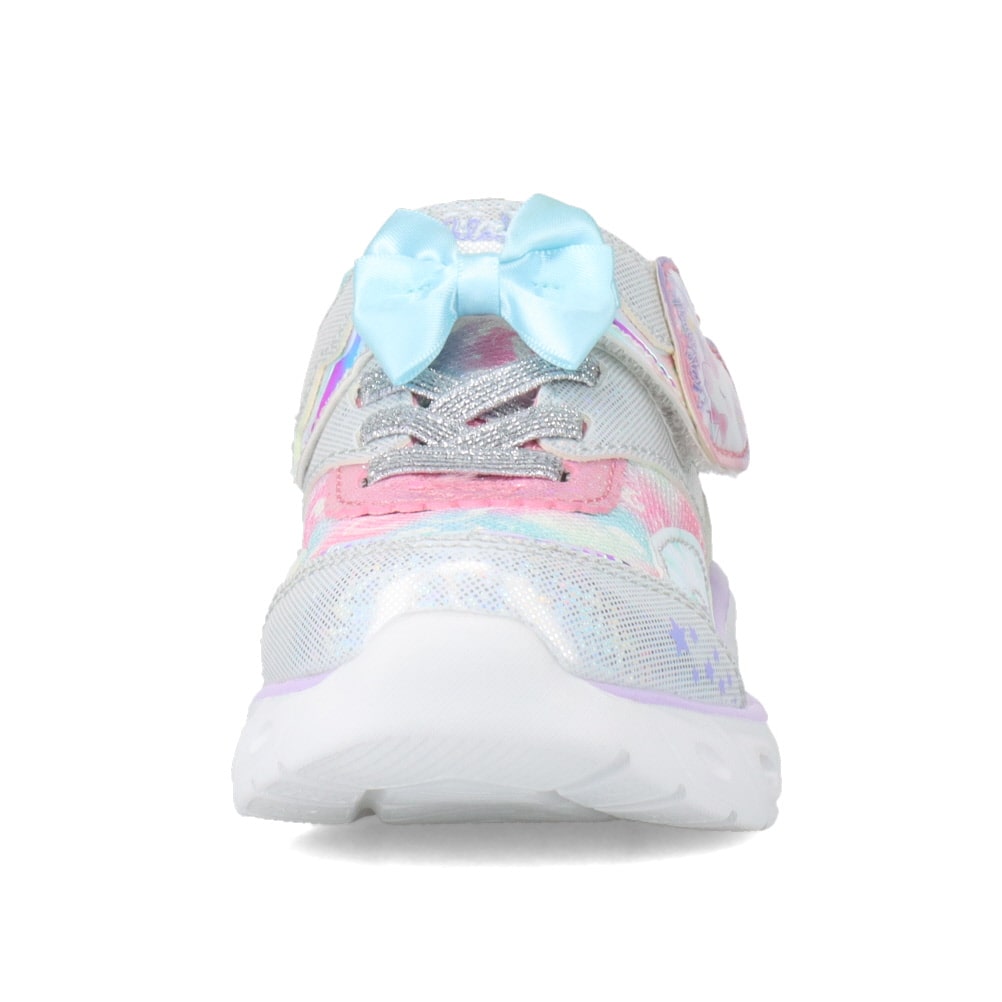 光るキッズスニーカー