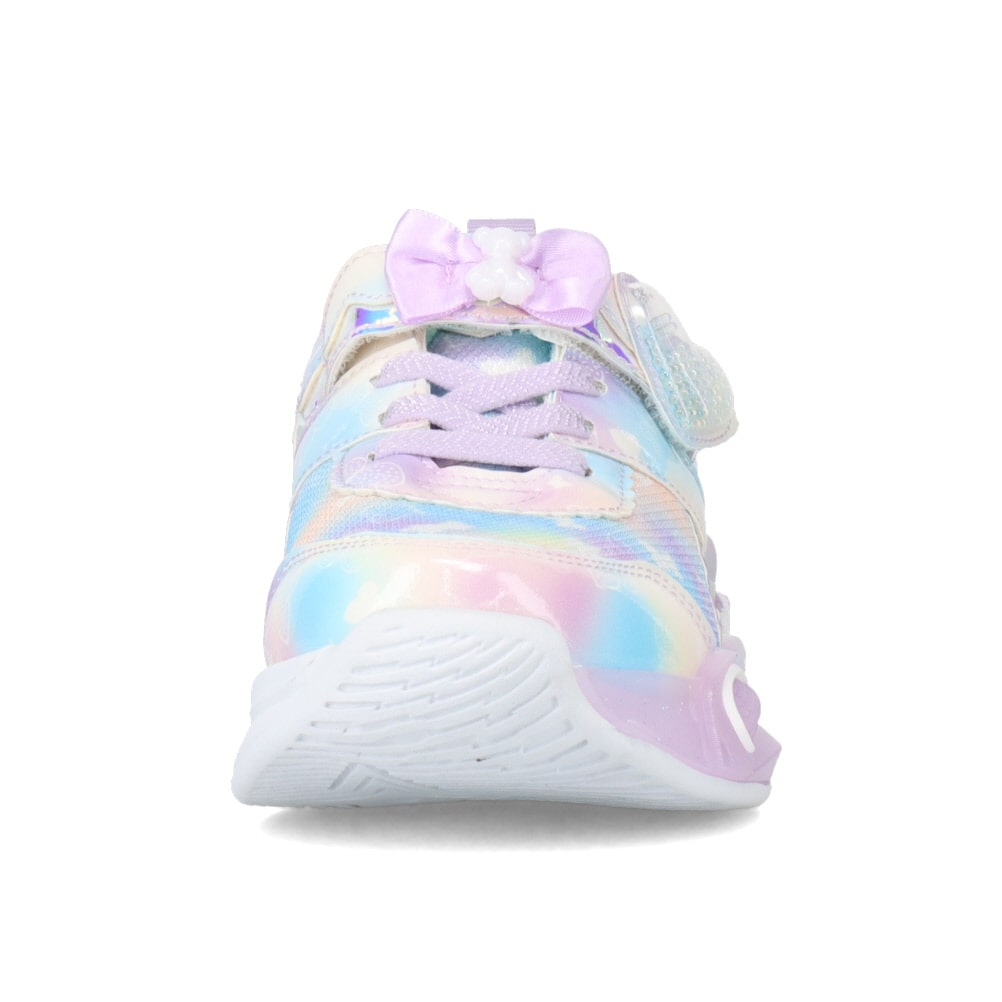 光るキッズスニーカー