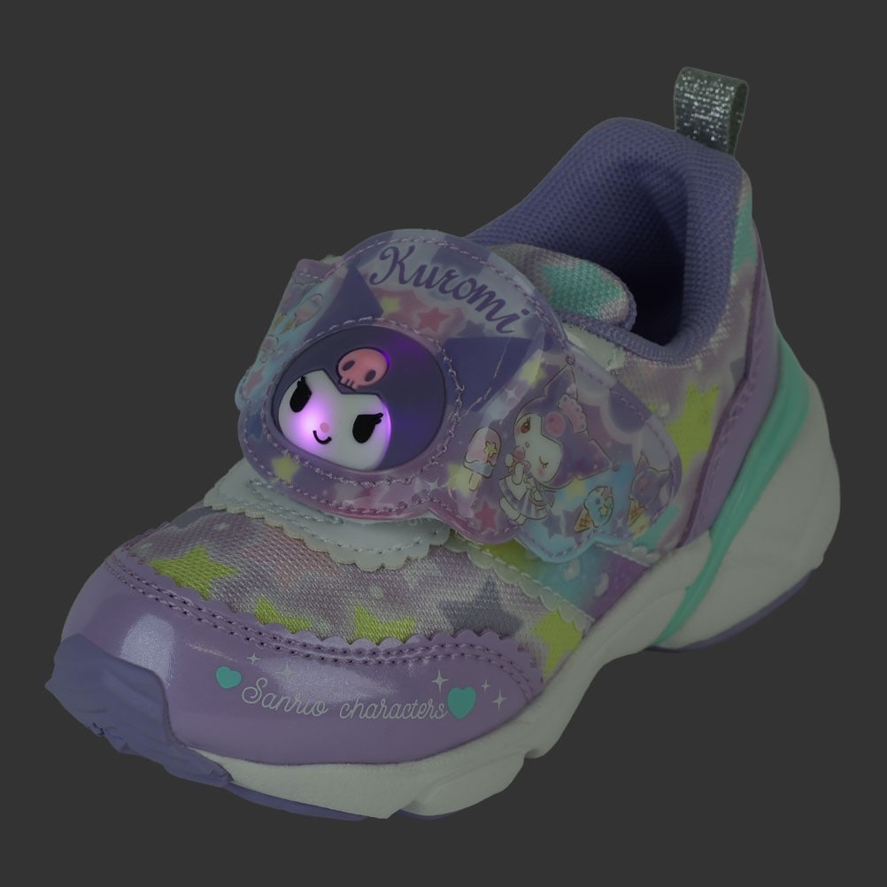 クロミ 光るスニーカー