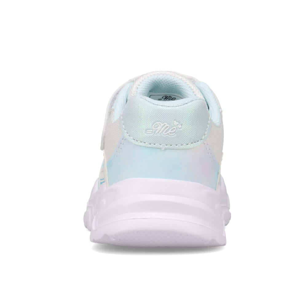 軽量スニーカー