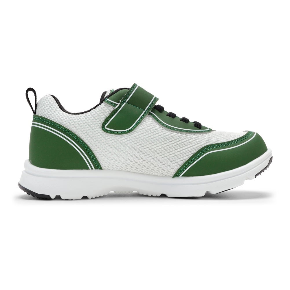 スポーツスニーカー