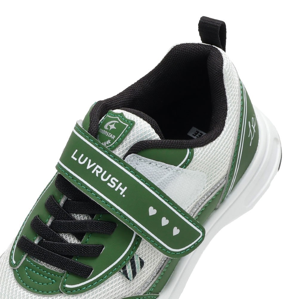 スポーツスニーカー