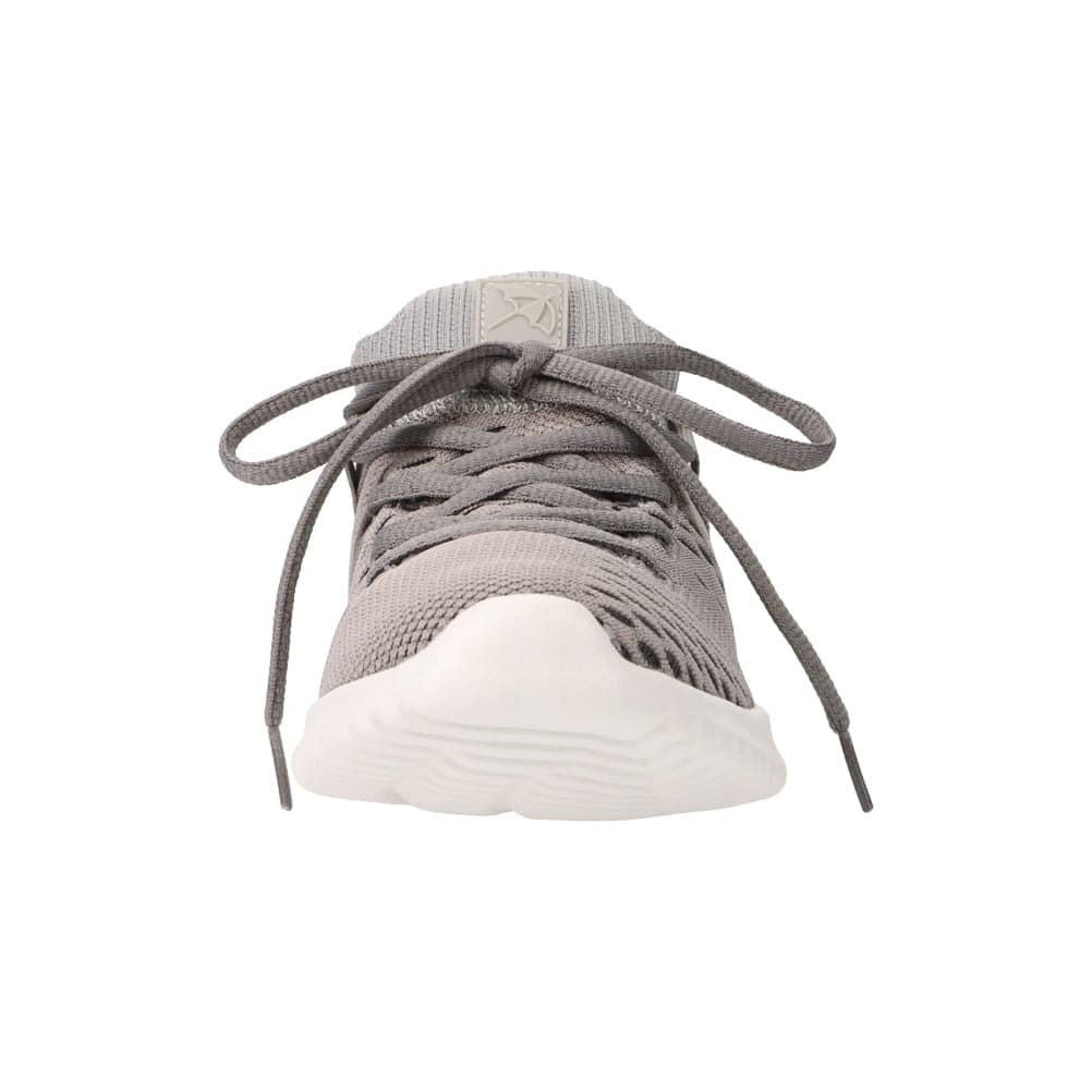 軽量スポーツシューズ