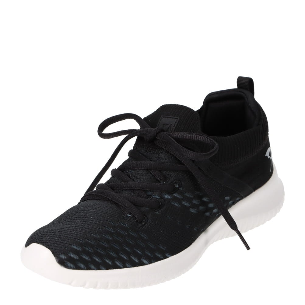 軽量スポーツシューズ