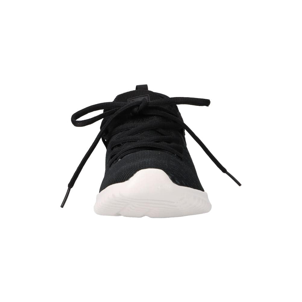 軽量スポーツシューズ