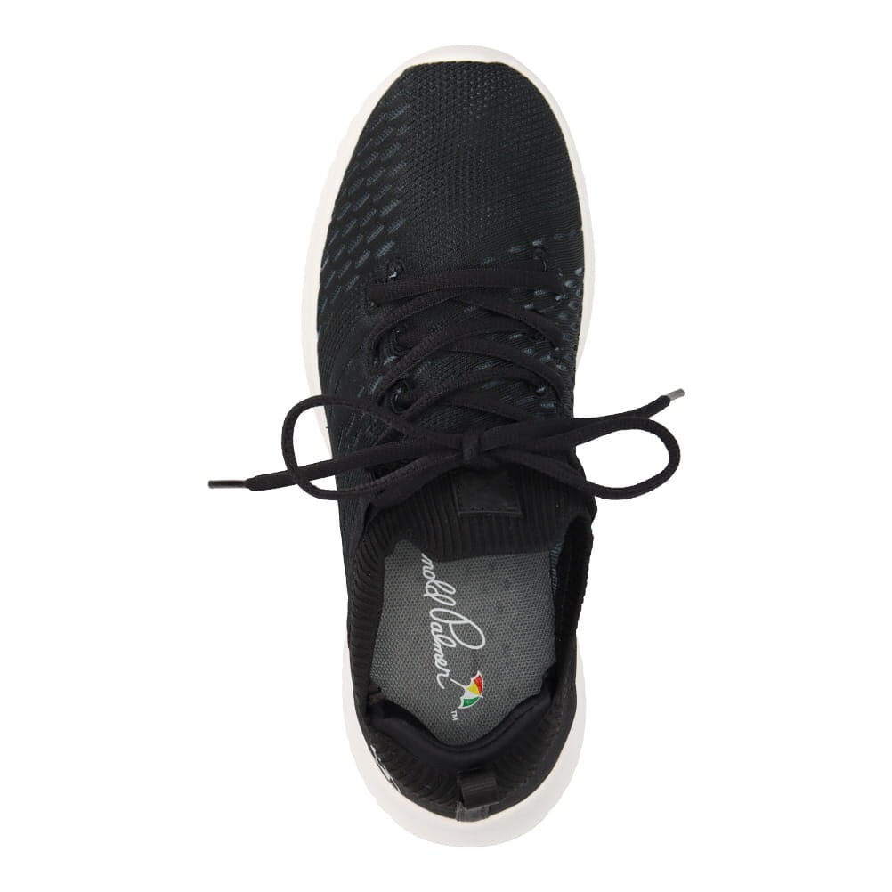 軽量スポーツシューズ