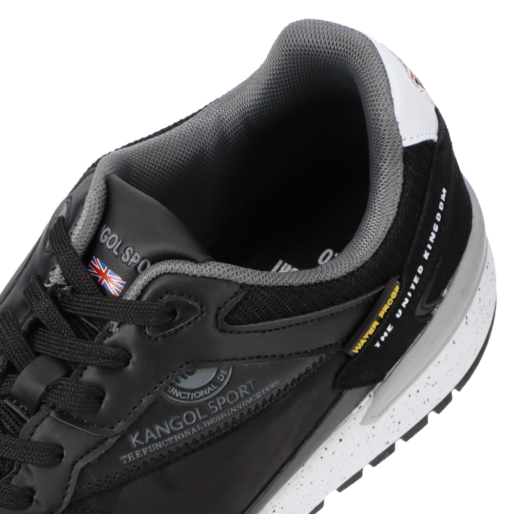 防水ローカットスニーカー