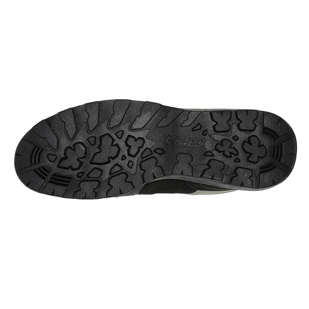 軽量アウトドアシューズ