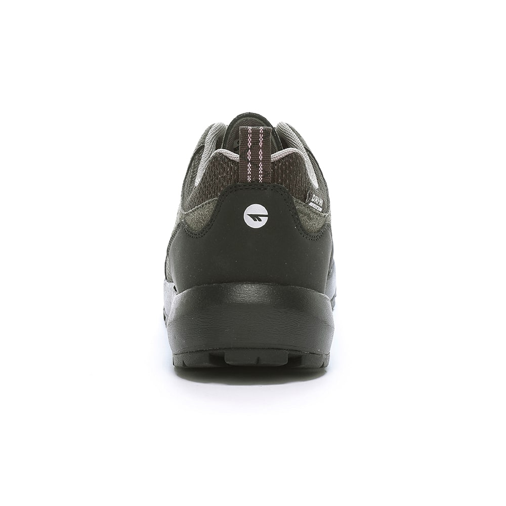 軽量アウトドアシューズ