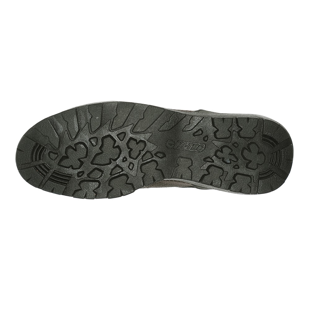 軽量アウトドアシューズ