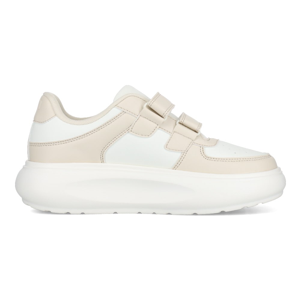 コートスニーカー