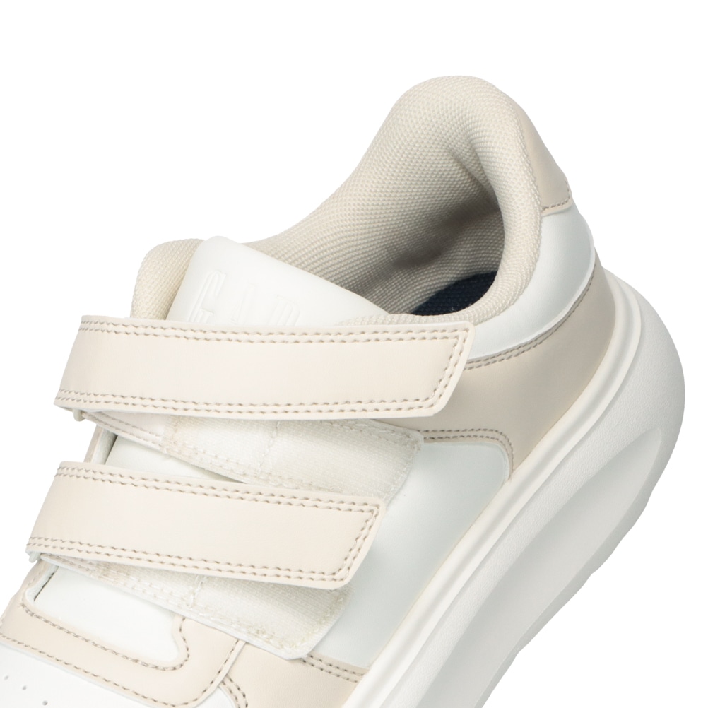 コートスニーカー