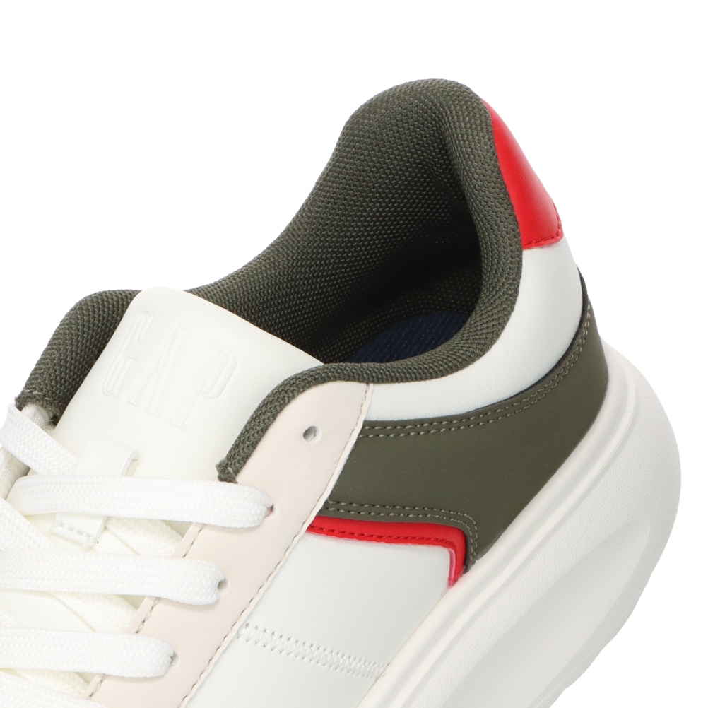 コートスニーカー