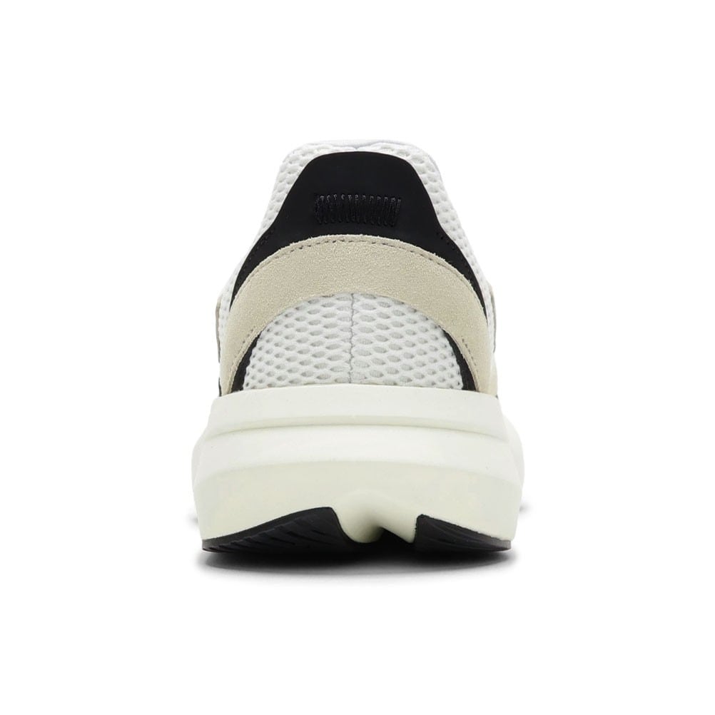 adidas アディダス LIGHTBLAZE U ベージュ×ブラック メンズ | 靴