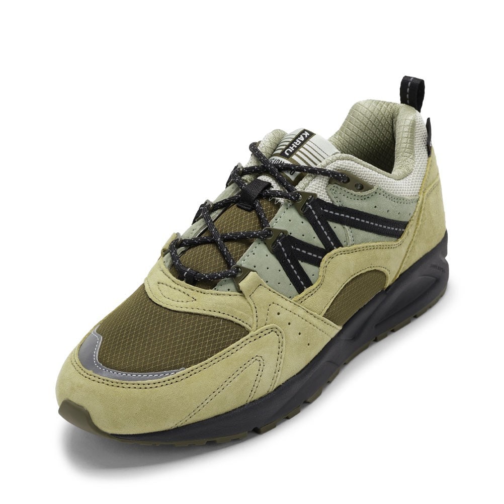 カルフ | 靴（シューズ）・スニーカーの通販 kutsu.com│チヨダ公式