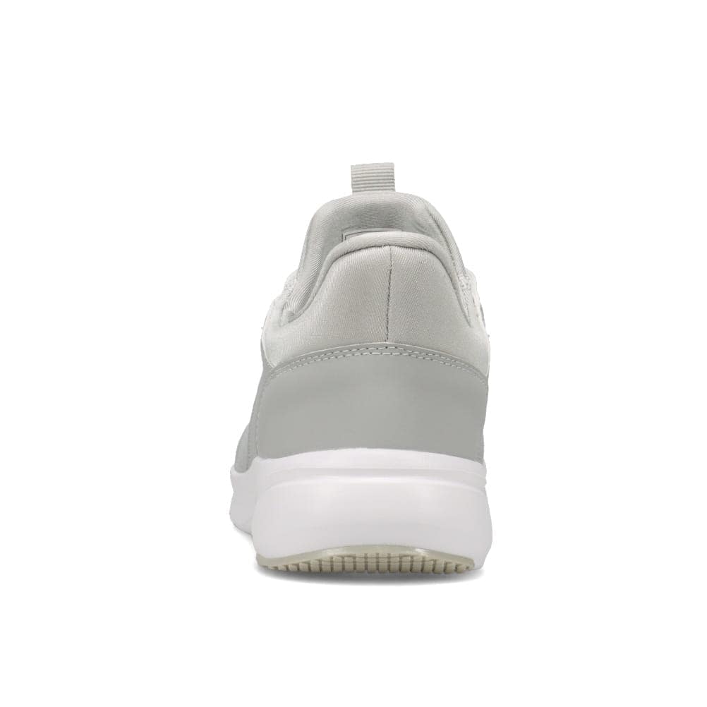 スリッポンスニーカー