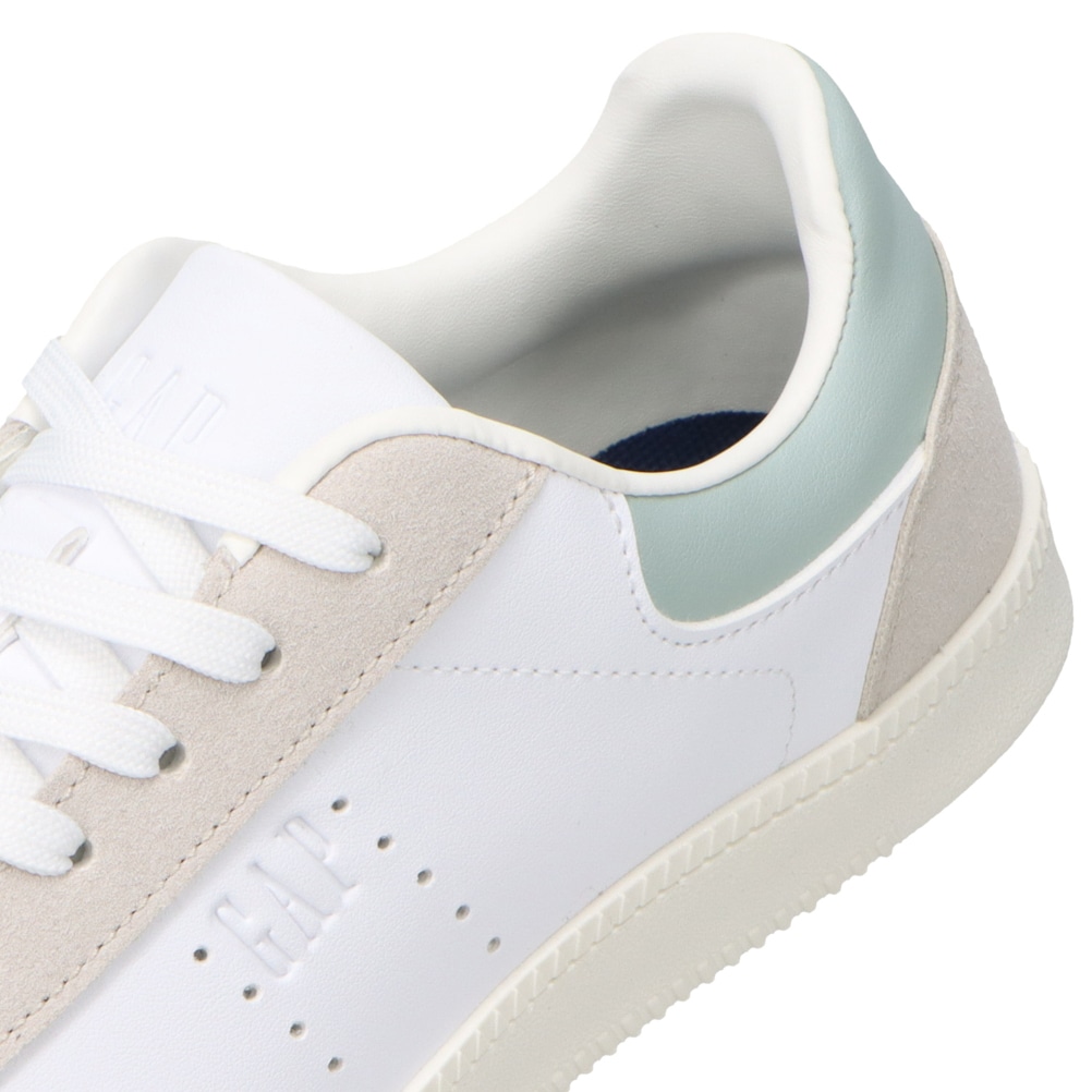 コートスニーカー