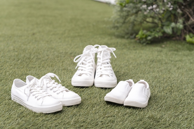 運動靴とスニーカーの違いとは？具体的に何が違うか分かりやすく解説｜kutsu.com | 靴・スニーカーの通販  kutsu.com│チヨダ公式オンラインショップ