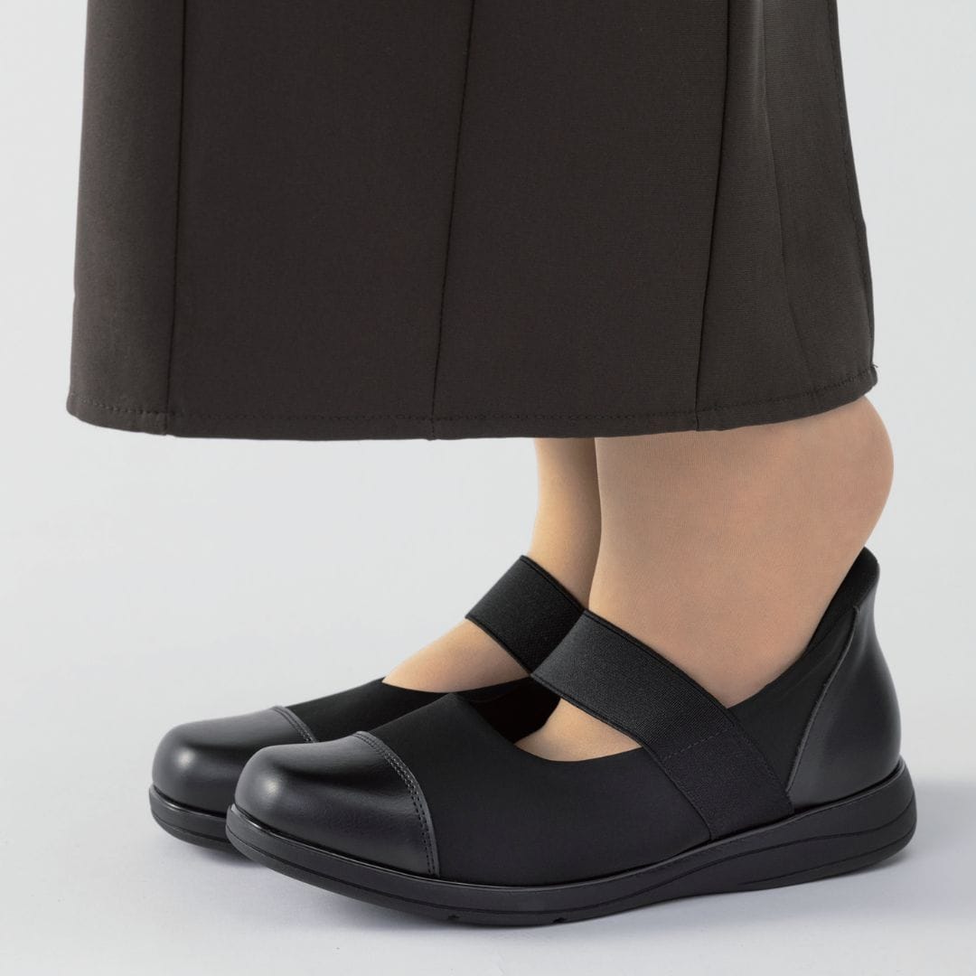 スパットシューズ（ベルトタイプ)幅広 4E 撥水 手を使わずに履ける【22.5cm～25.0cm】